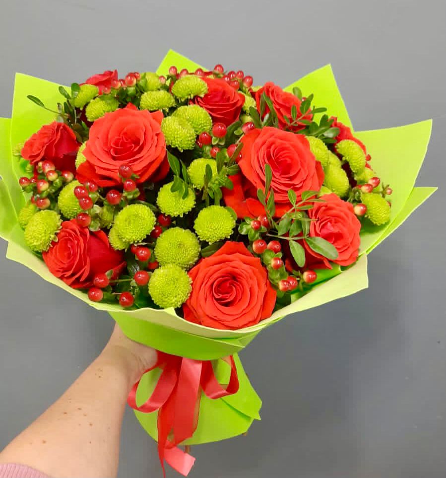 Букет цветов из: Хризантемы и Розы в Северодвинске