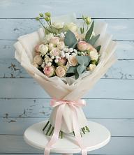 Букет цветов из:  Розы и Лизиантусы в Северодвинске