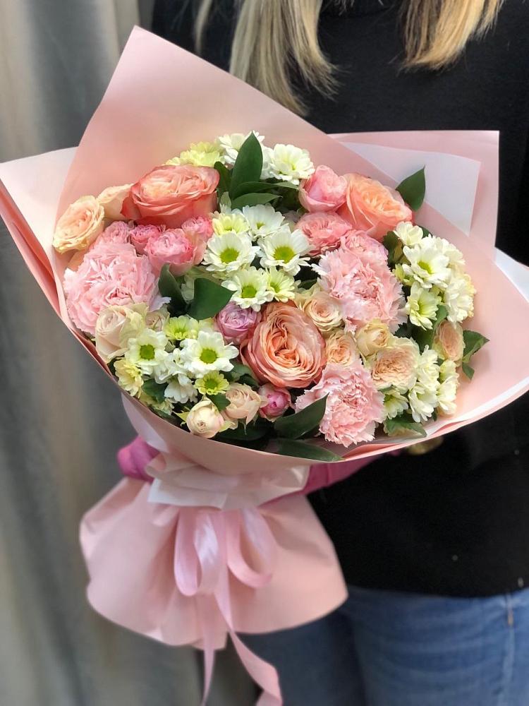 Букет цветов из: Гвоздики, Розы и Хризантемы в Северодвинске