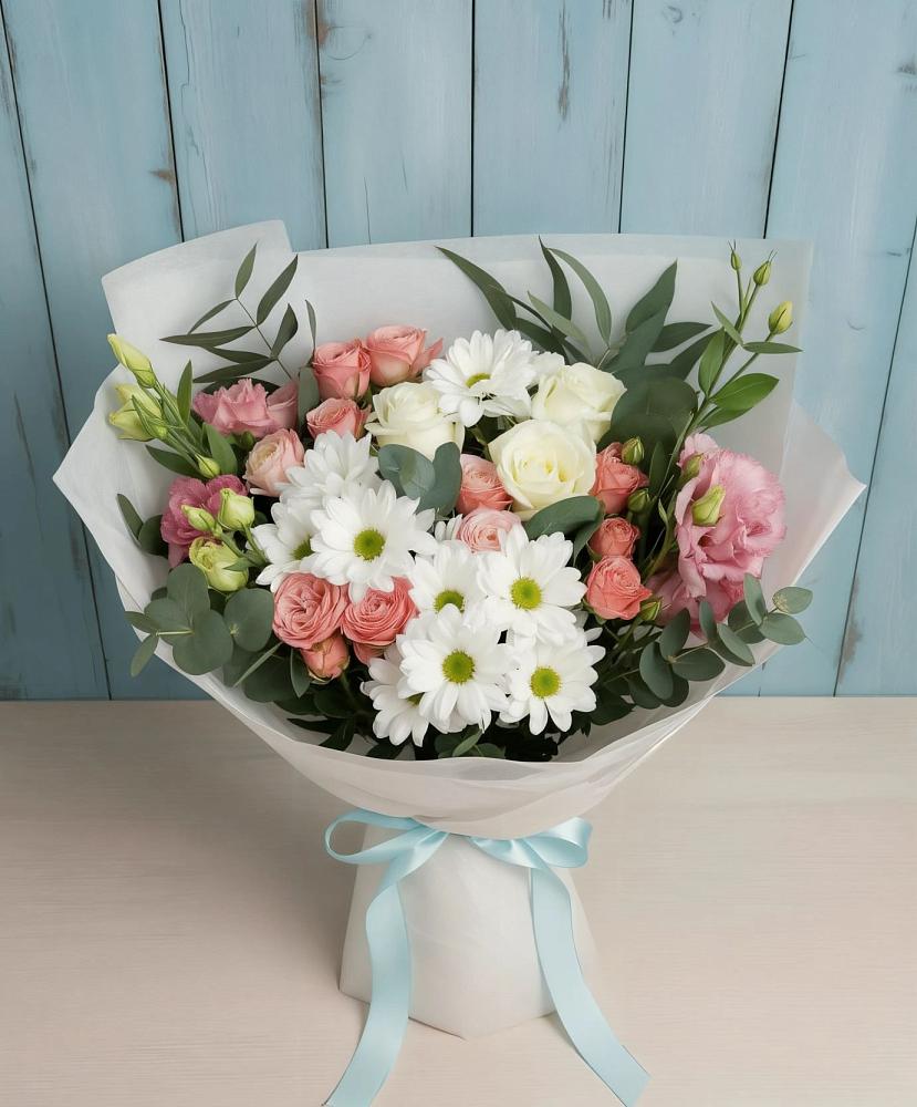 Букет цветов из: Розы, Лизиантусы и Хризантемы в Северодвинске