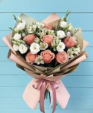Букет цветов из:  Розы, Альстромерии и Лизиантусы #REPLACE_PRED# Северодвинске