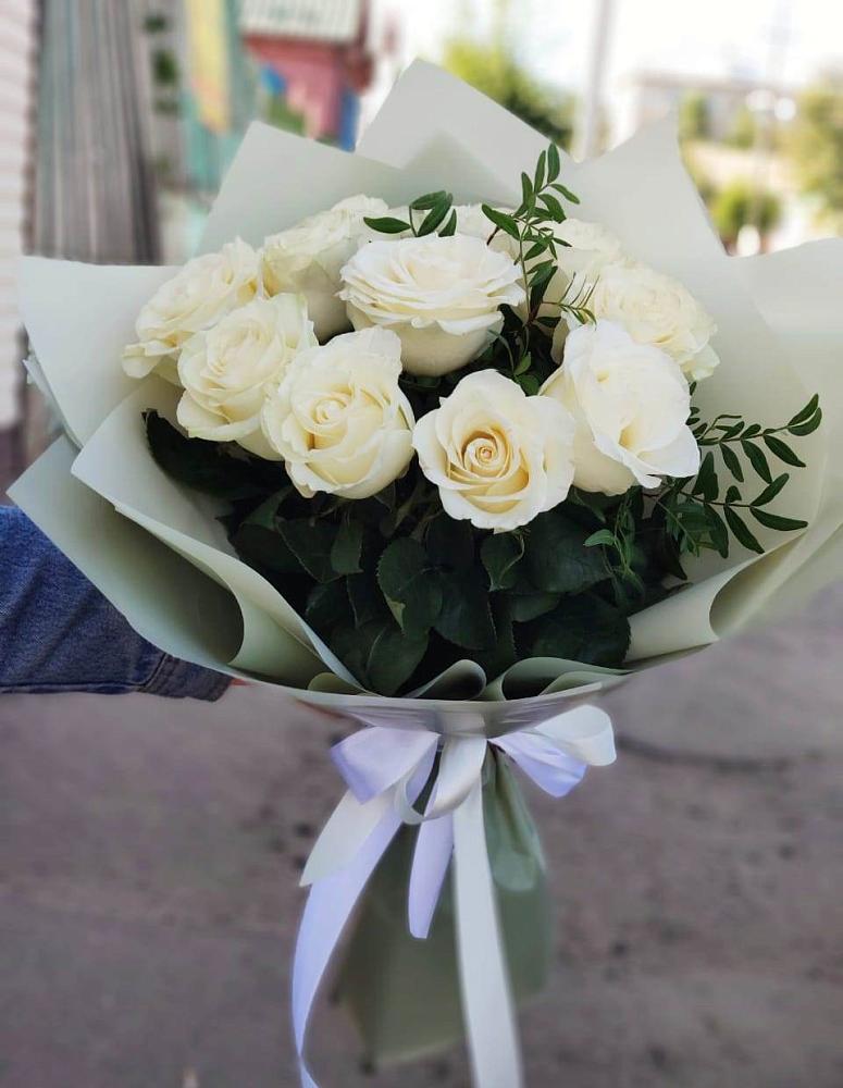 Букет Белые розы Проуд в Северодвинске