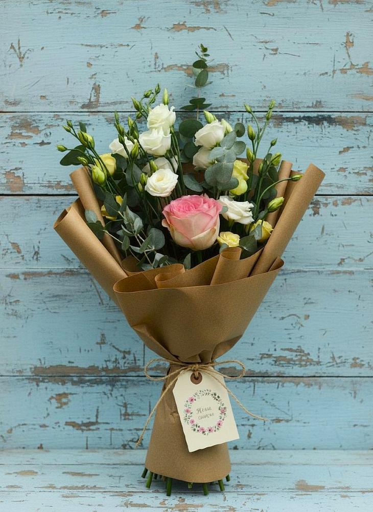 Букет цветов из: Розы и Лизиантусы в Северодвинске