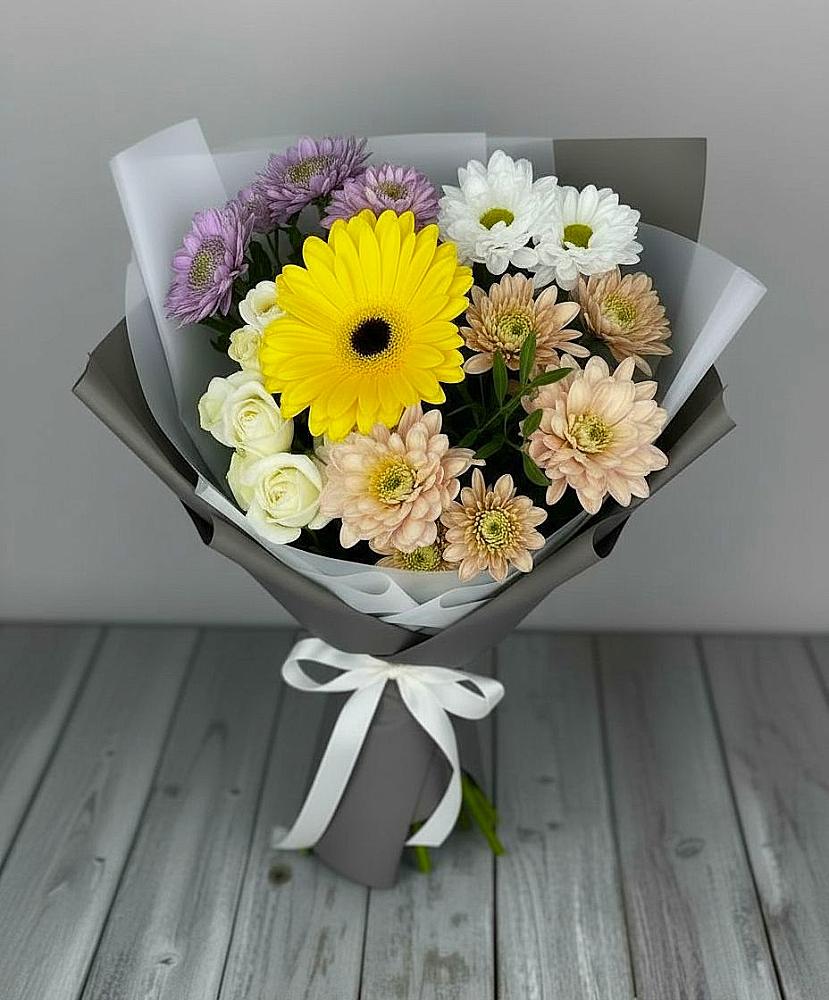 Букет цветов из: Розы, Герберы и Хризантемы в Северодвинске