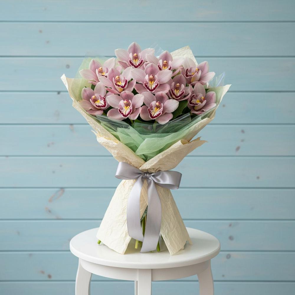 Букет цветов из: Орхидеи и Розы в Северодвинске