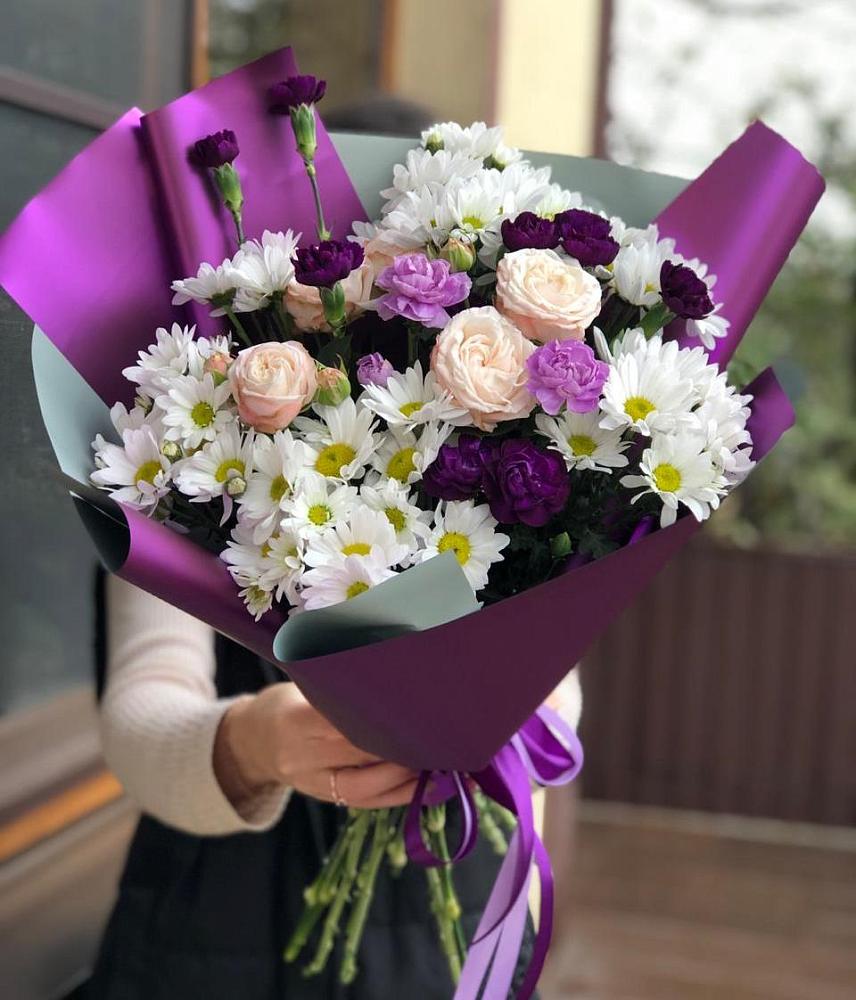 Букет цветов из: Хризантемы, Гвоздики и Розы в Северодвинске