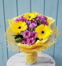 Букет цветов из:  Хризантемы и Герберы #REPLACE_PRED# Северодвинске