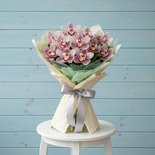 Букет цветов из:  Орхидеи и Розы в Северодвинске