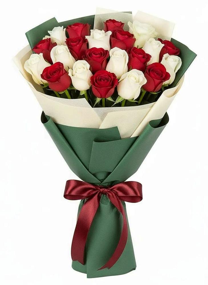 Букет Микс из красных и белых роз в Северодвинске