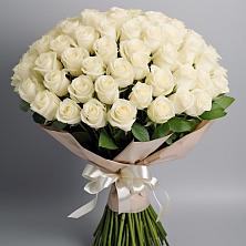 Букет 101 беля роза Белоснежка в Северодвинске