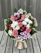 Букет цветов из:  Альстромерии, Гвоздики, Розы и Хризантемы в Северодвинске