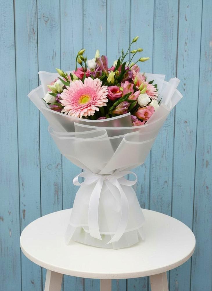 Букет цветов из: Герберы, Альстромерии и Лизиантусы в Северодвинске