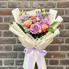 Букет цветов из:  Лизиантусы и Розы #REPLACE_PRED# Северодвинске