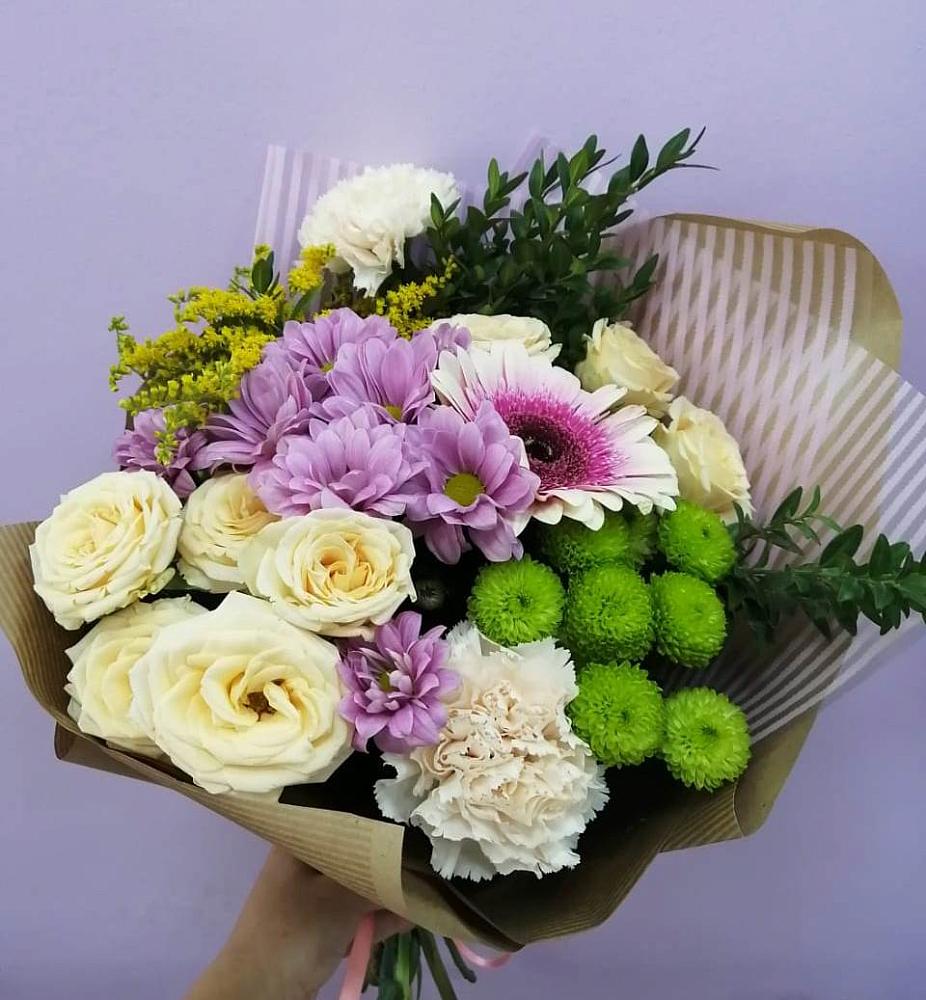 Букет цветов из: Хризантемы, Розы, Гвоздики и Герберы в Северодвинске