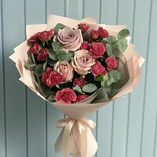 Букет цветов из:  Гвоздики и Розы в Северодвинске