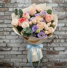 Букет цветов из:  Розы, Лизиантусы и Гвоздики #REPLACE_PRED# Северодвинске