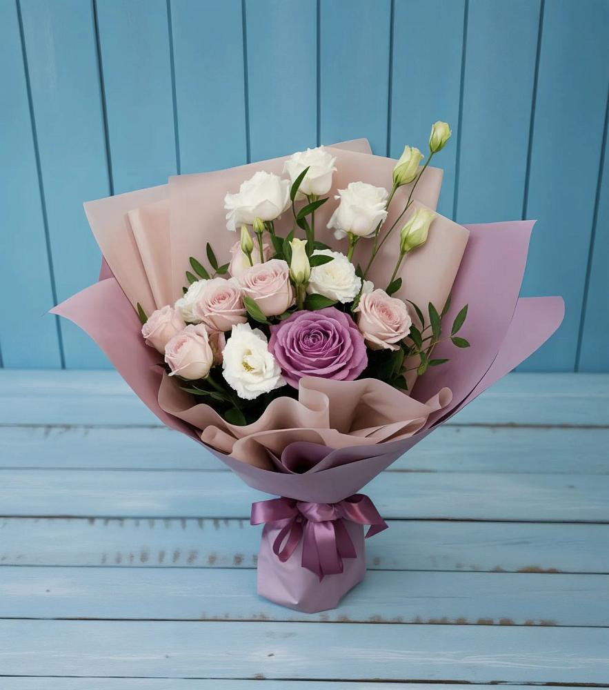 Букет цветов из: Розы и Лизиантусы в Северодвинске