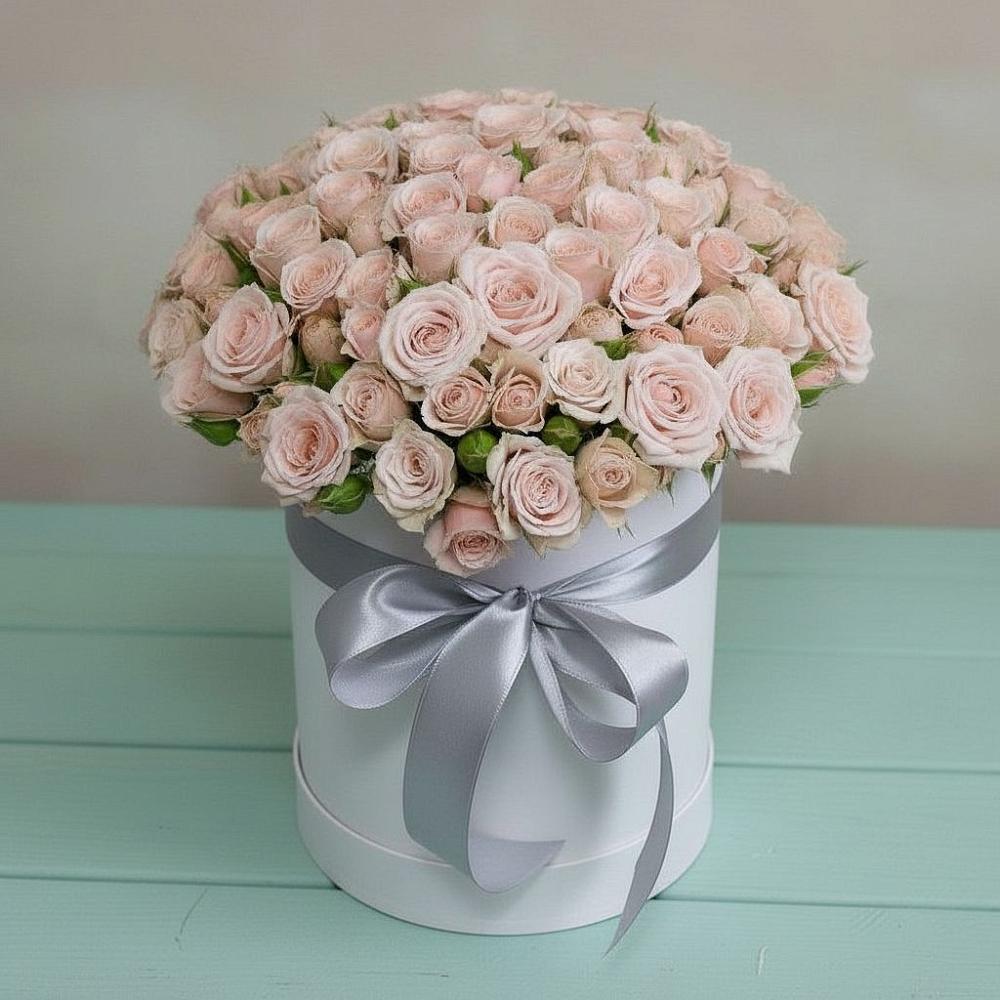 Цветочная композиция из Розы в шляпной коробке в Северодвинске