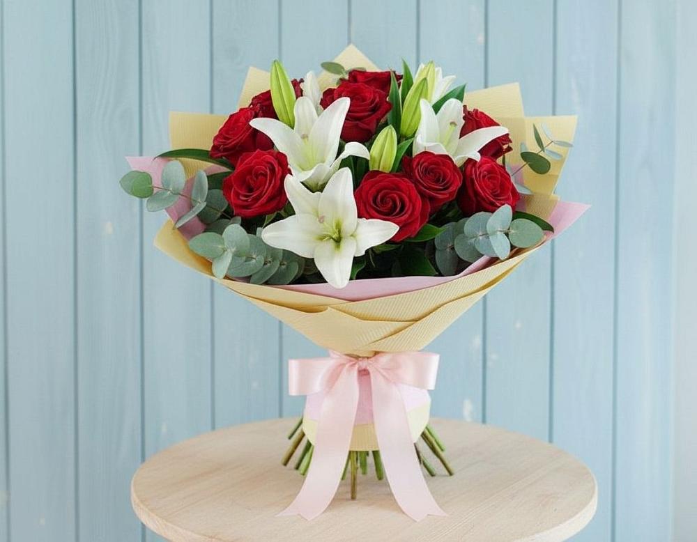 Букет цветов из: Лилии и Розы в Северодвинске